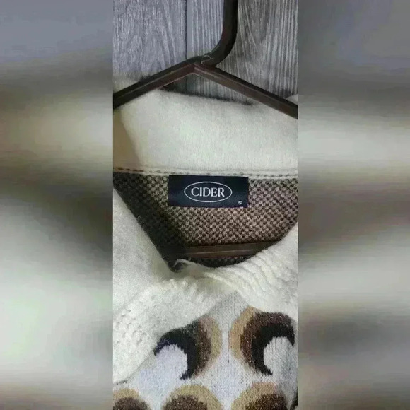 Cider vintage like sewater. Size small - Picture 3 of 6